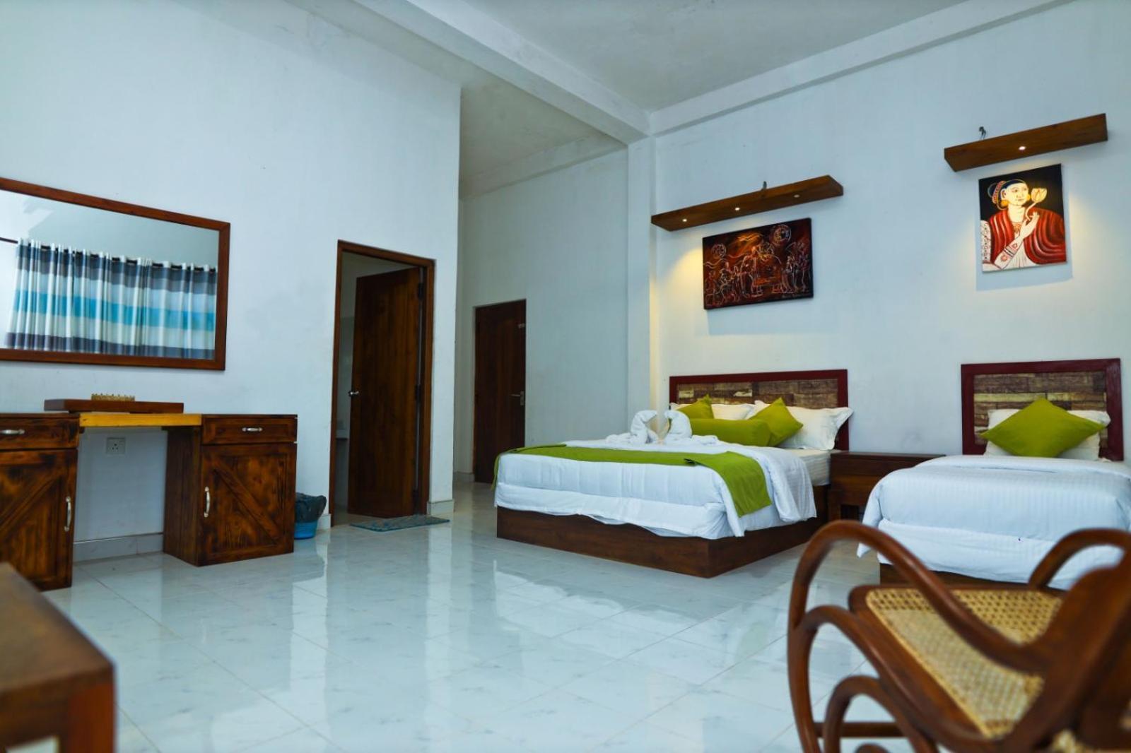Thinaya Lake Resort Anuradhapura Exterior photo