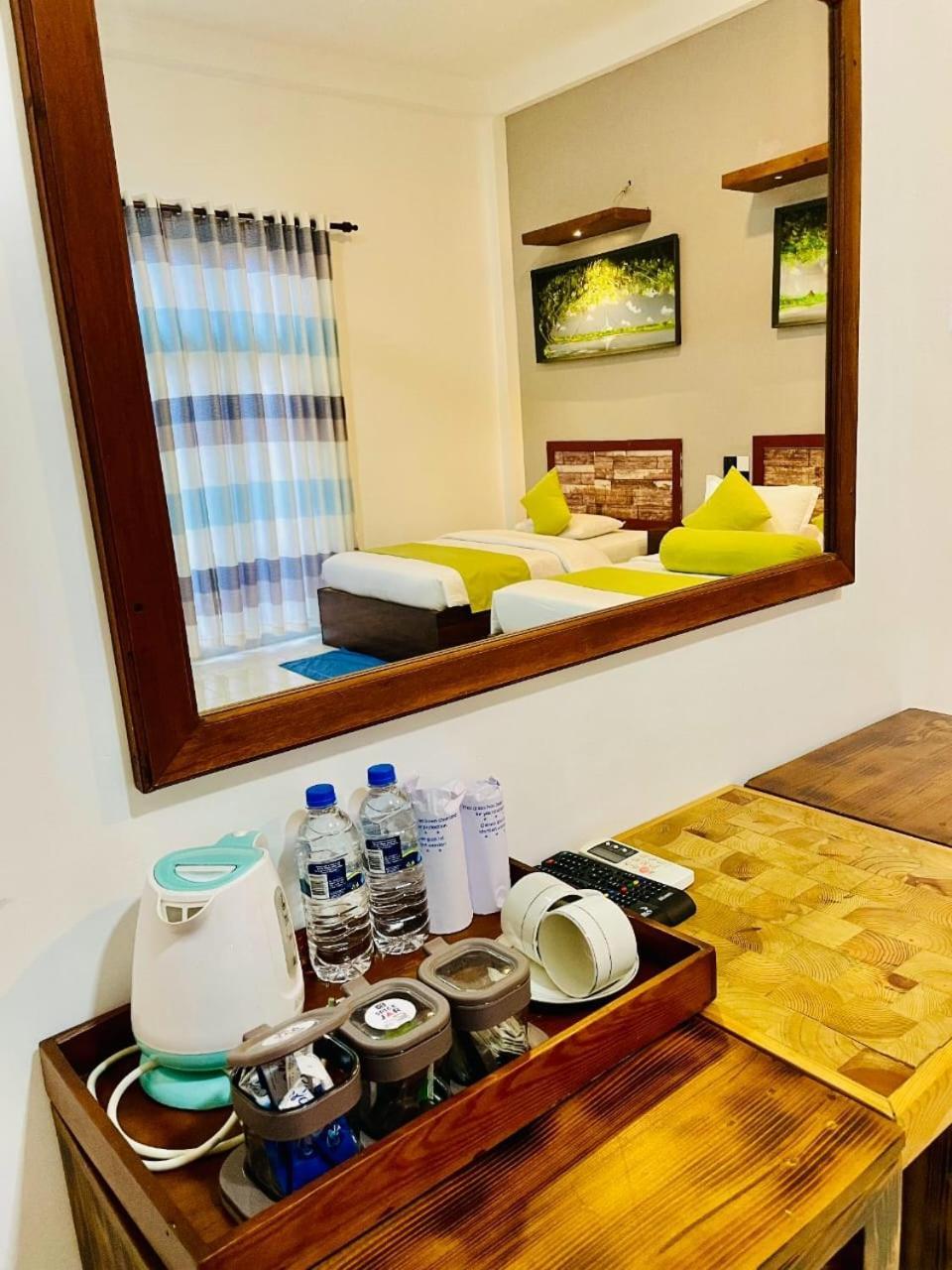 Thinaya Lake Resort Anuradhapura Exterior photo
